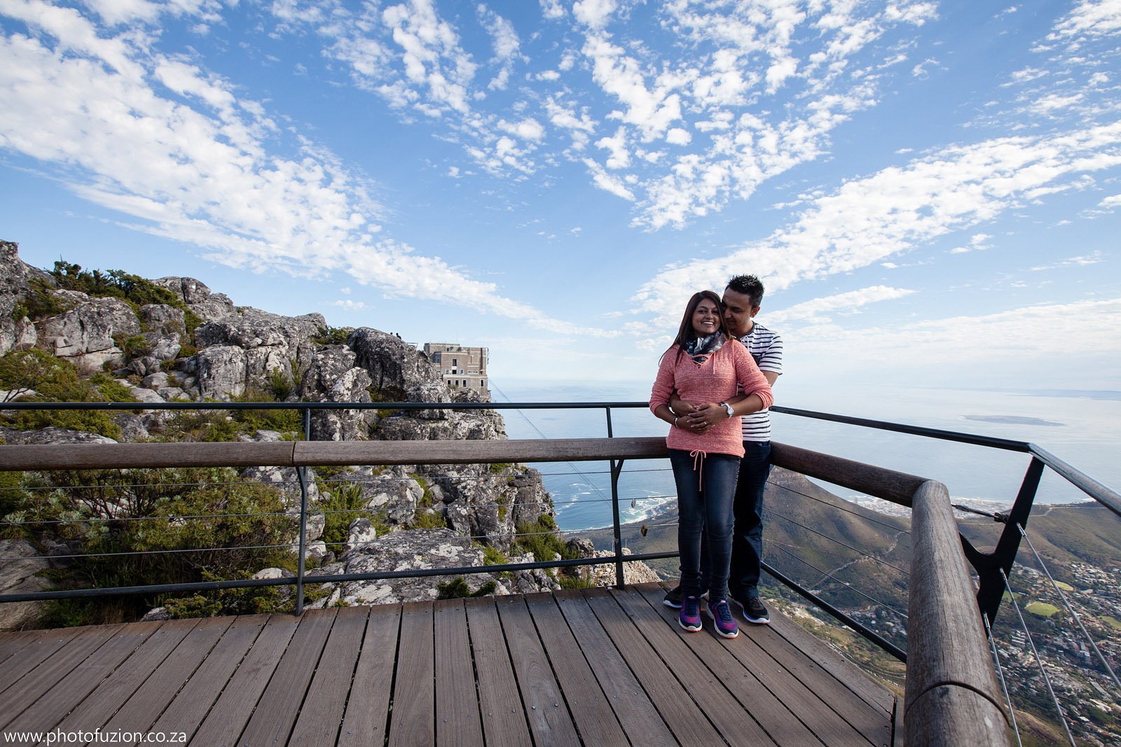 Jerome and Sannya proposal on Table Mountain